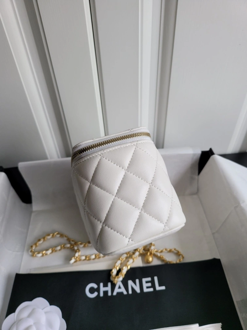 Ch**el cosmetic bags 4017-0227