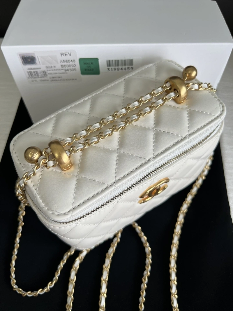 Ch**el cosmetic bags 4017-0351