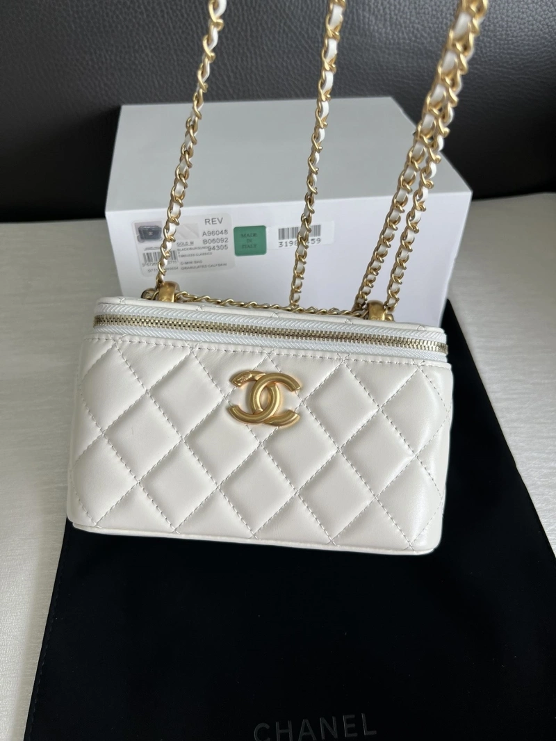 Ch**el cosmetic bags 4017-0351