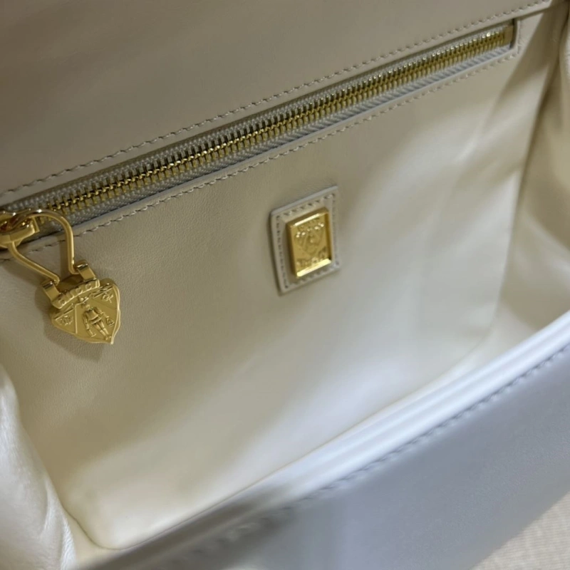 Gvc*1 satchel bags 4033-0060