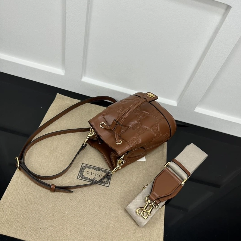 Gvc*1 bucket bags 4036-0479