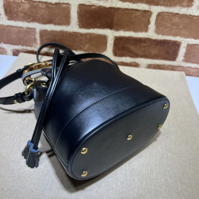 Gvc*1 bucket bags 4036b-0518