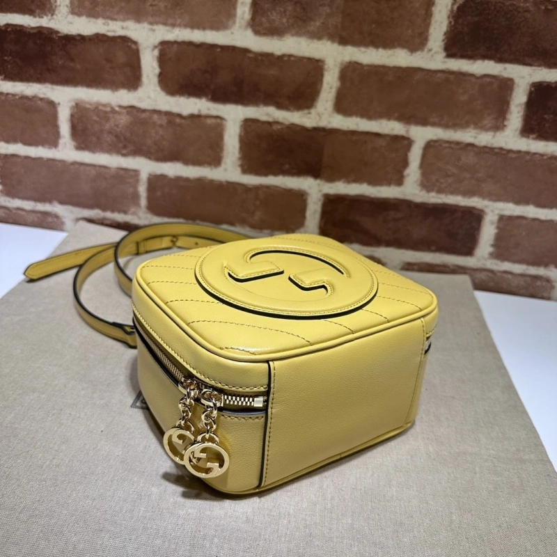 Gvc*1 top handle bags 4036c-3247
