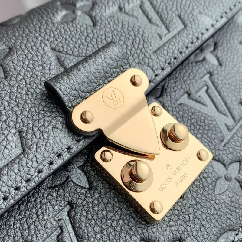 LV Wallets 4048A-0067
