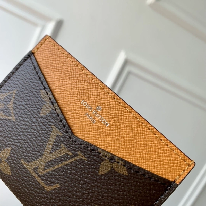 LV Wallets 4048A-0081