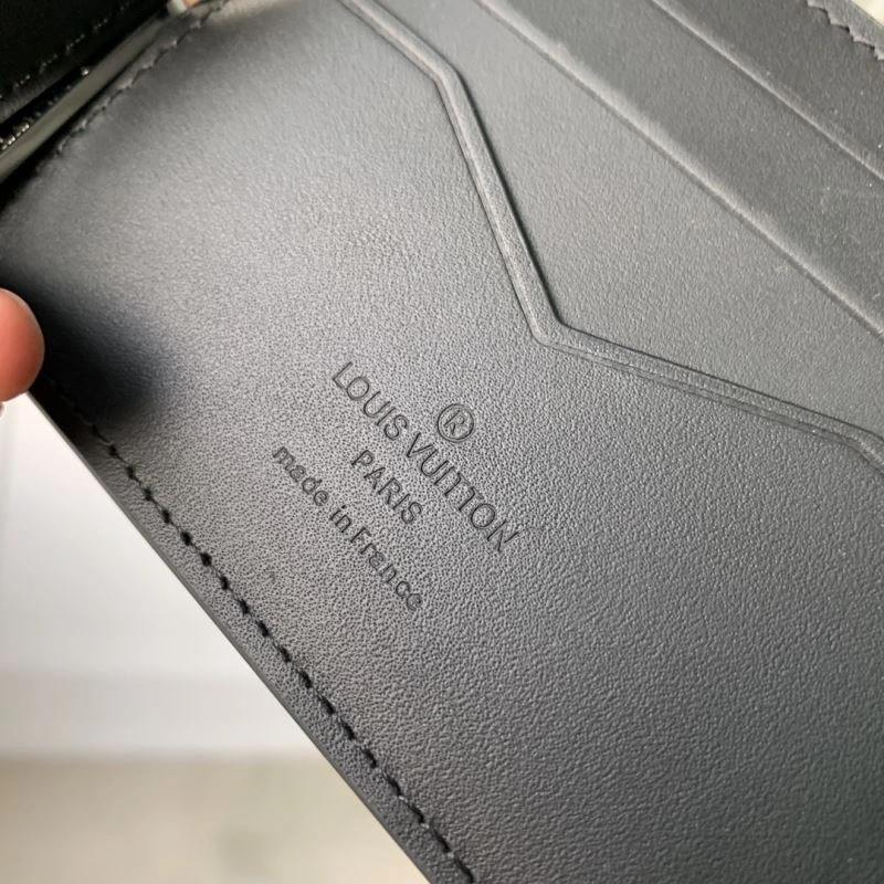 LV Wallets 4048F-0021