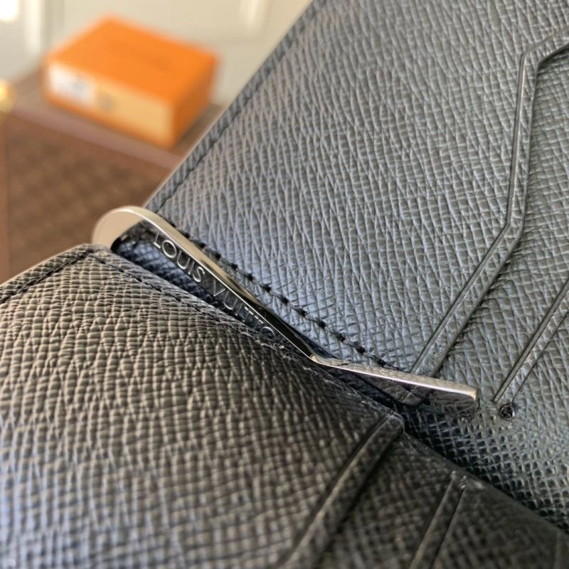 LV Wallets 4048F-0024