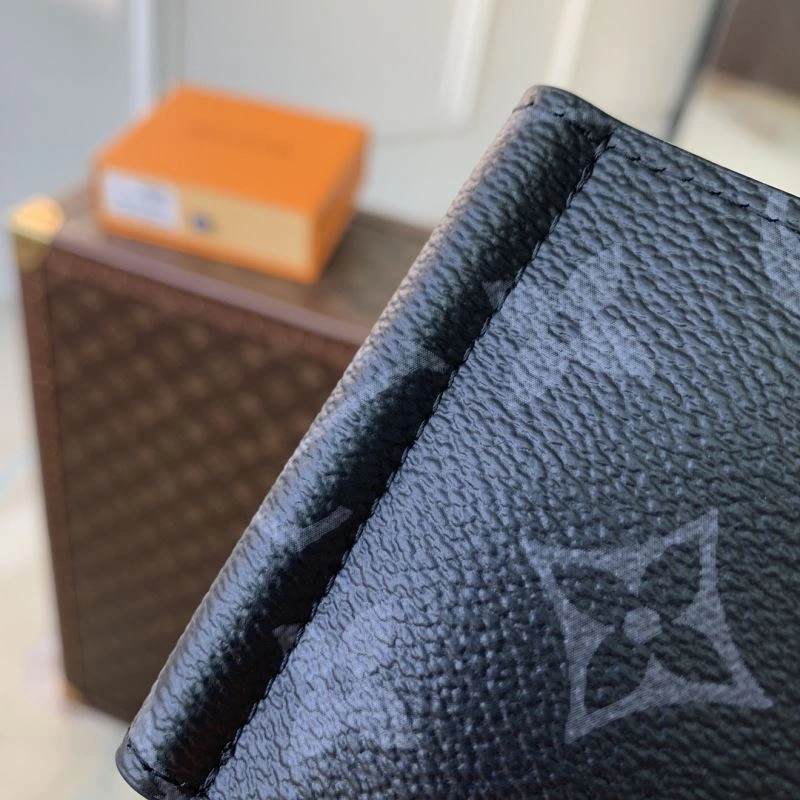 LV Wallets 4048F-0025