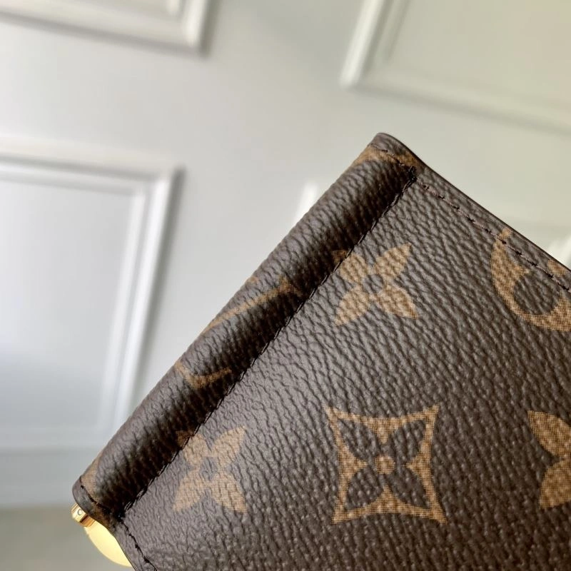 LV Wallets 4048F-0026