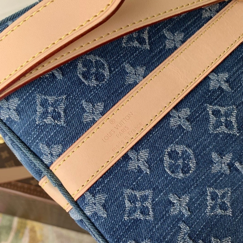 LV Travel Bags 4048G-0042