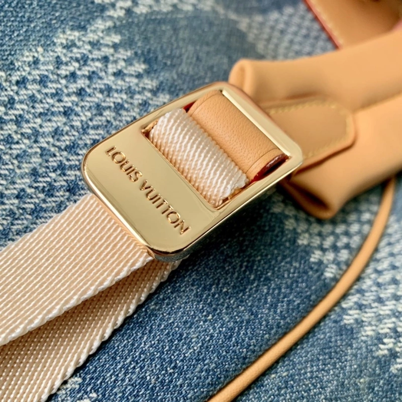 LV Backpacks 4048I-0016