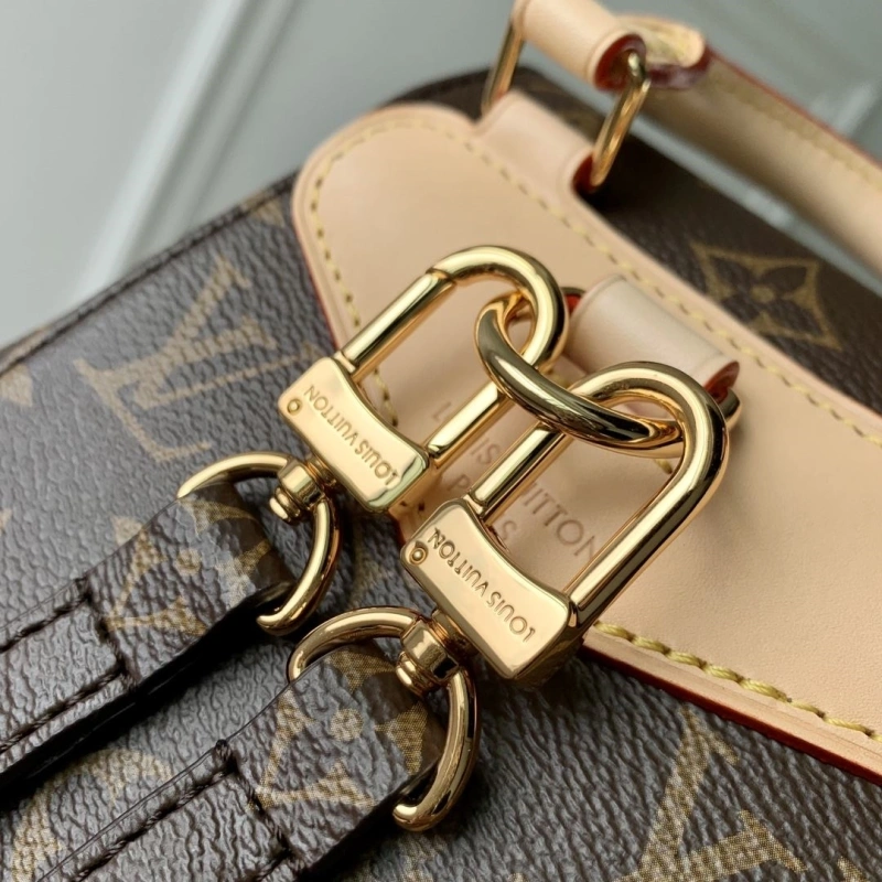 LV Backpacks 4048I-0233