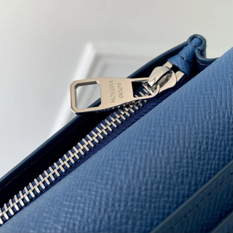 LV Wallets 4048I-0506