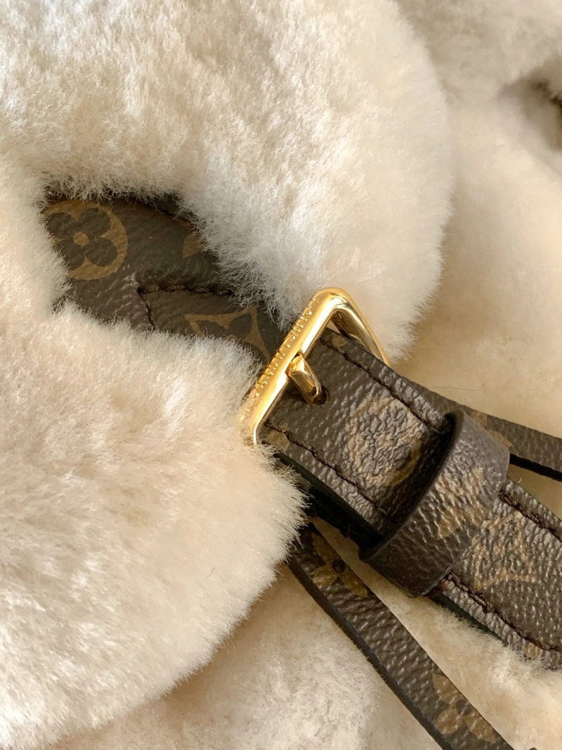LV Backpacks 4056A-0173