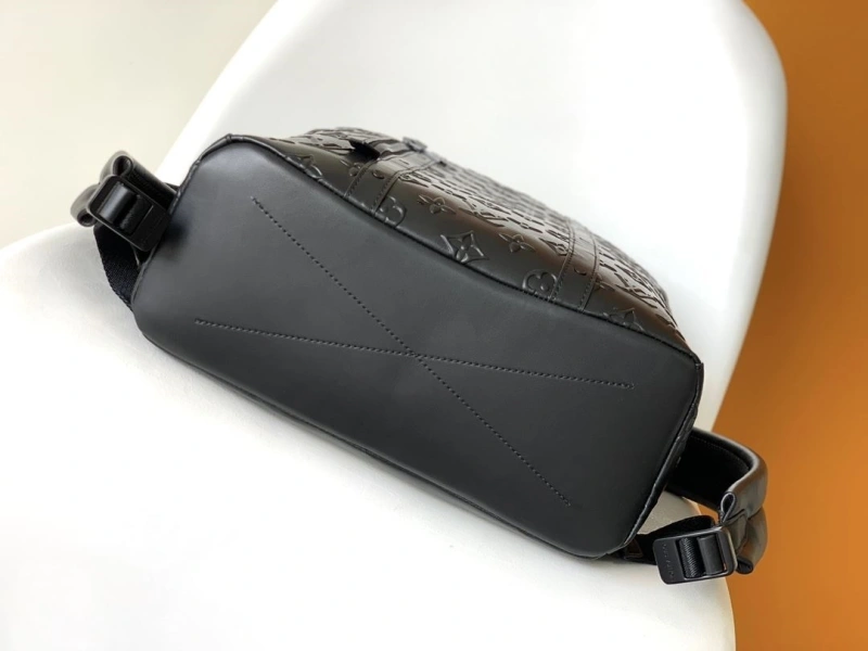 LV Backpacks 4056D-0060
