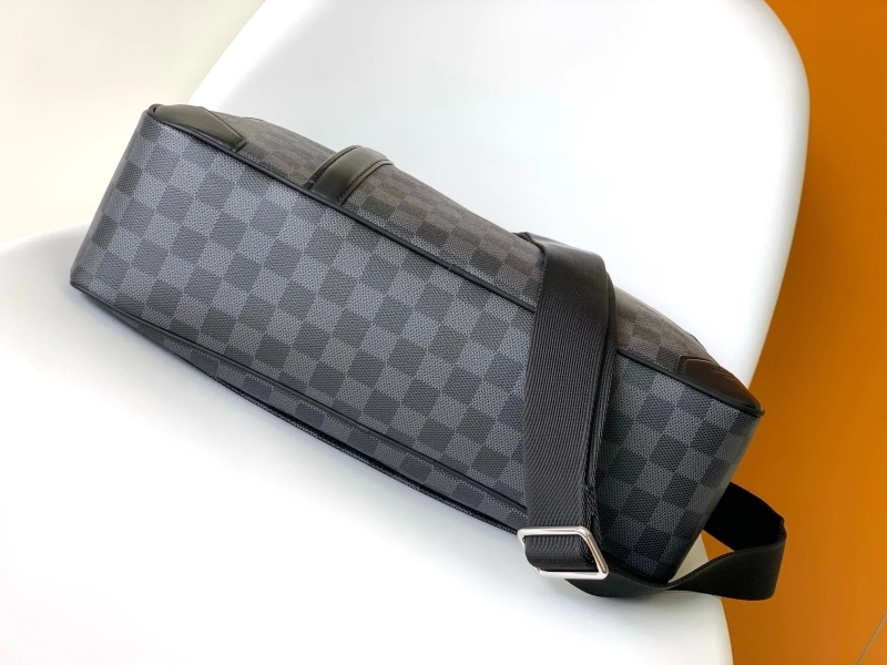 LV Backpacks 4056D-0154