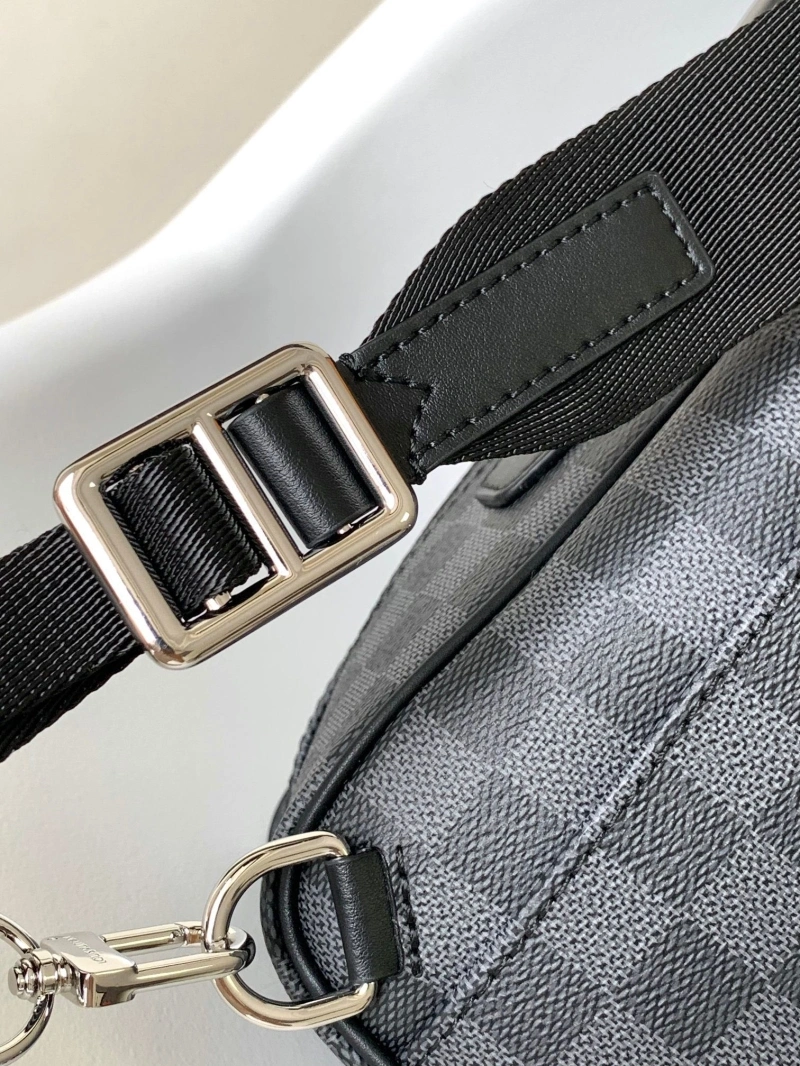 LV Backpacks 4056D-0154