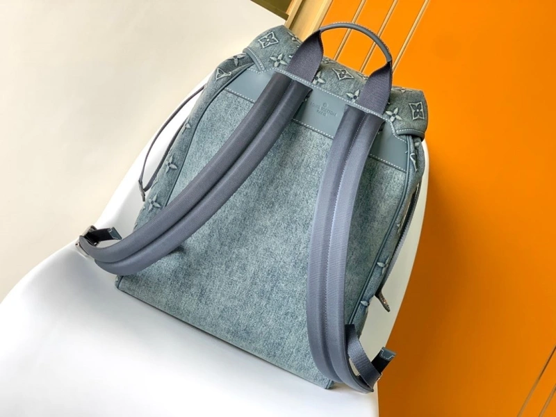 LV Backpacks 4056D-0198