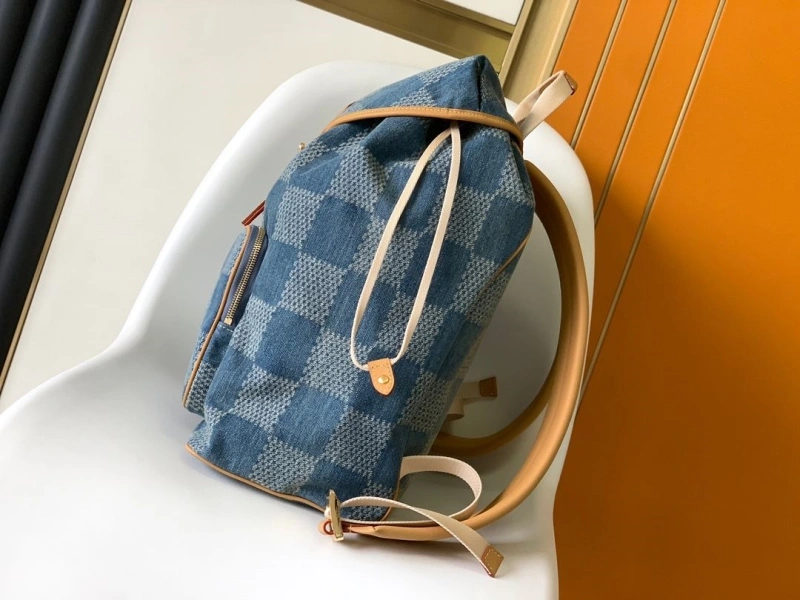 LV Backpacks 4056D-0403