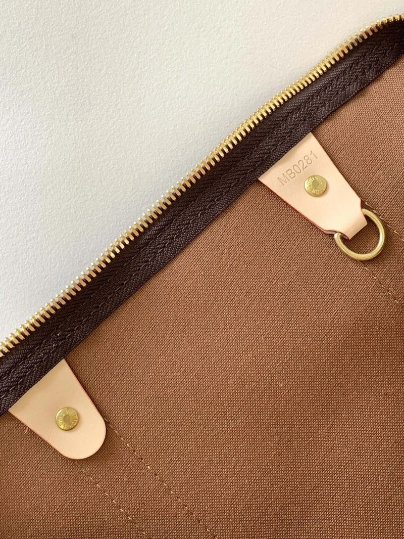 LV Travel Bags 4056D-0472