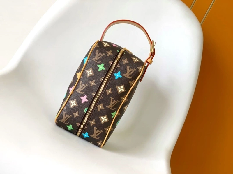 LV Cosmetic Bags 4056D-0522