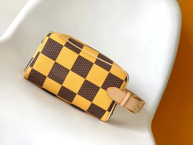 LV Cosmetic Bags 4056D-0523