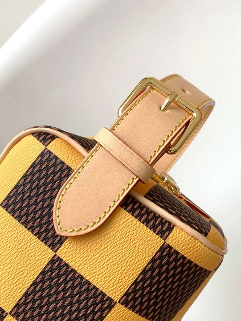 LV Cosmetic Bags 4056D-0523