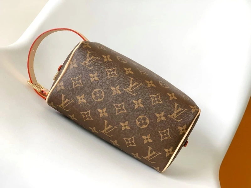 LV Cosmetic Bags 4056D-0535