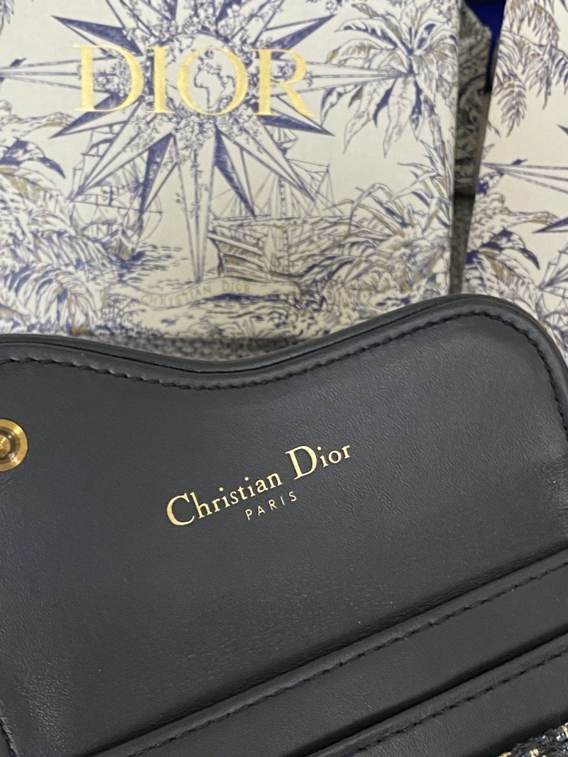 D10r wallets 4081-0599