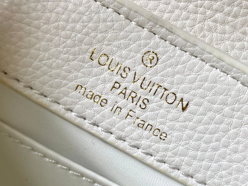 LV Capucines Bags 4081B-0249