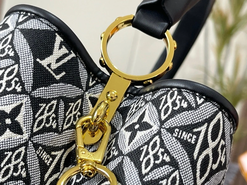 LV Capucines Bags 4081B-0319