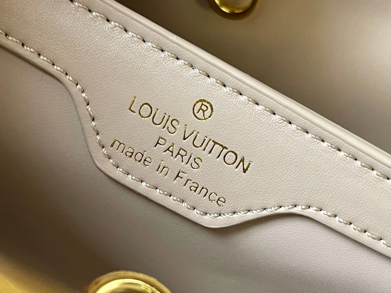 LV Capucines Bags 4081B-0321