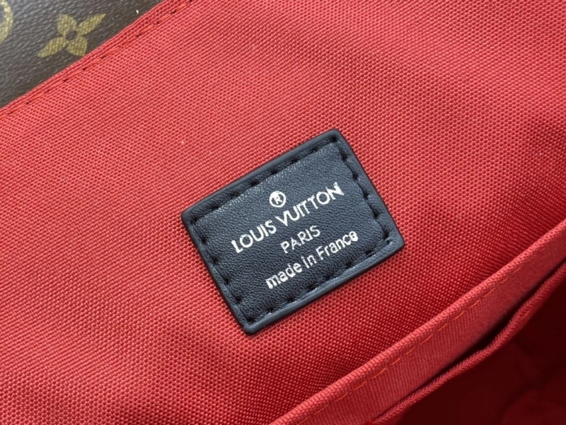 LV Backpacks 4081B-0490