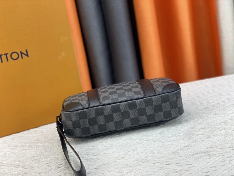 LV Clutch Bags 4081B-0520
