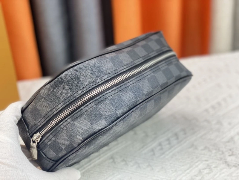 LV Cosmetic Bags 4081B-0532