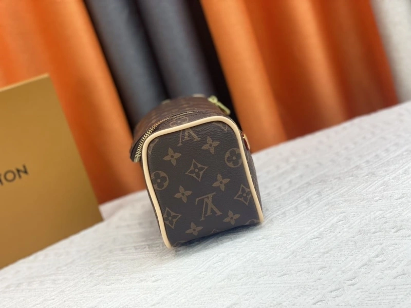 LV Cosmetic Bags 4081B-0534