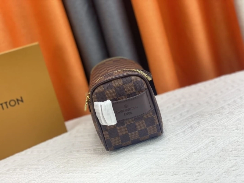 LV Cosmetic Bags 4081B-0536