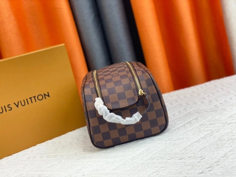 LV Cosmetic Bags 4081B-0538