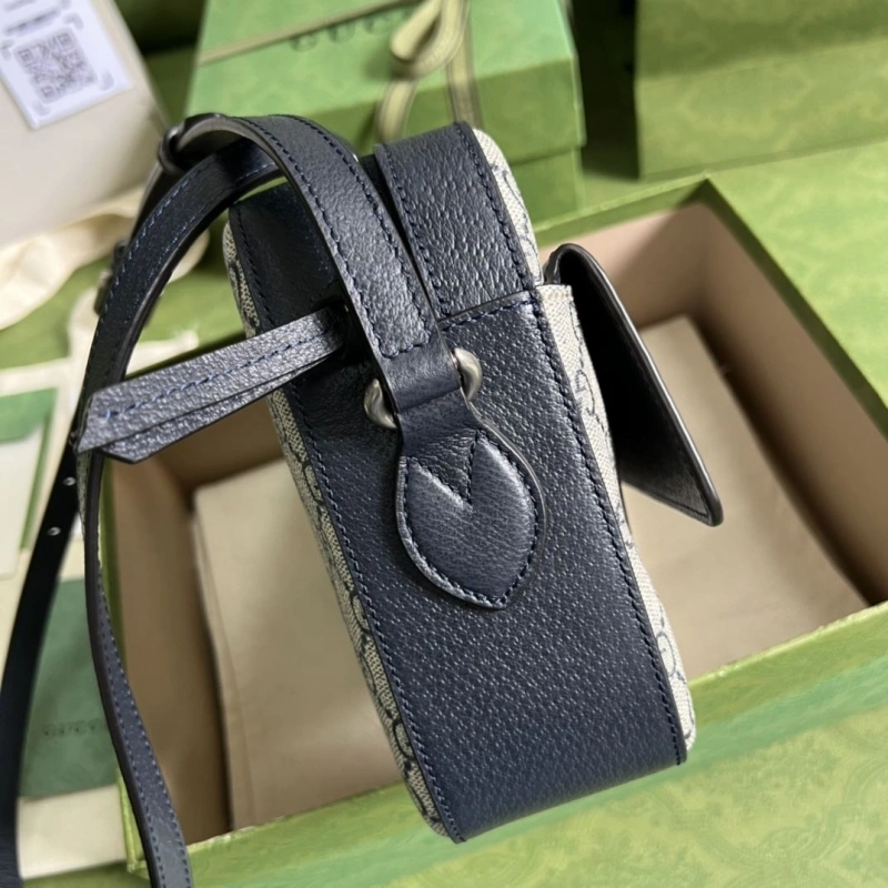 Gvc*1 clutch bags 4094b-0306