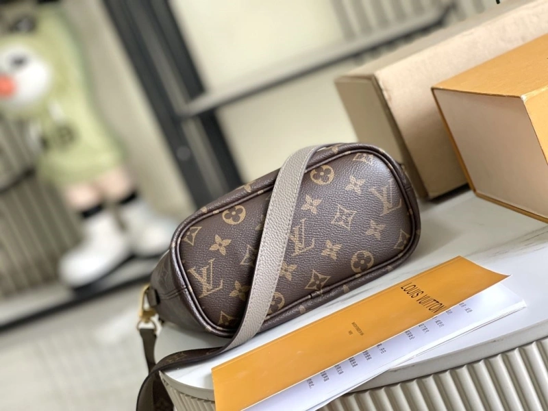 LV Shopping Bags 4171A-0002