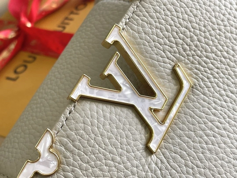 LV Capucines Bags 4171A-0029