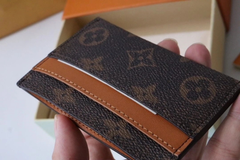 LV Wallets 4178A-0002