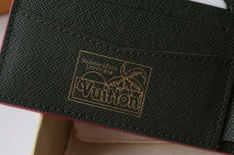 LV Wallets 4178A-0009