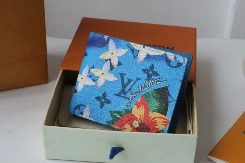 LV Wallets 4178A-0011