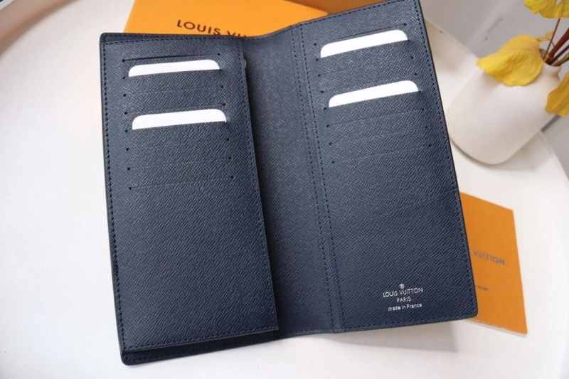 LV Wallets 4178A-0025