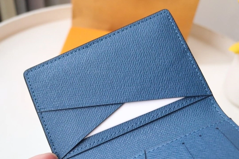 LV Wallets 4178A-0032