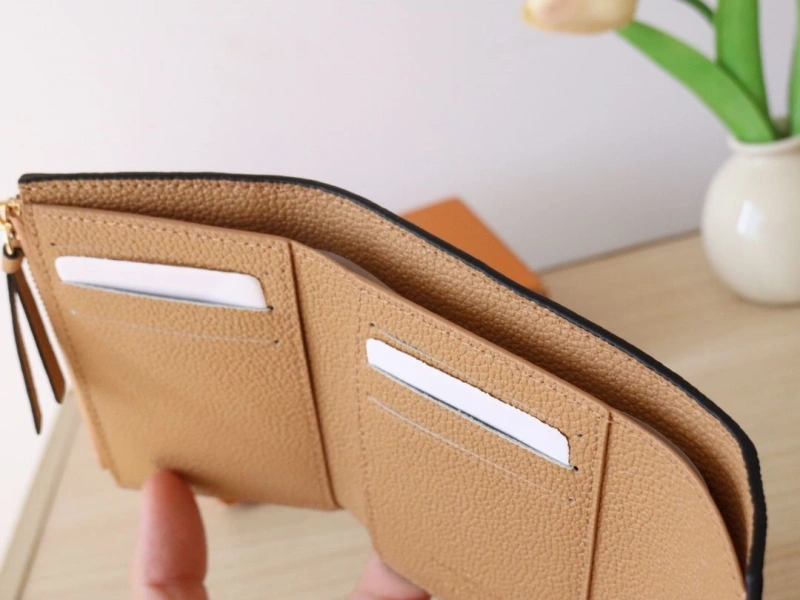 LV Wallets 4178A-0058