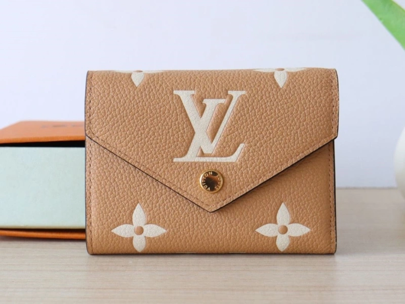 LV Wallets 4178A-0058