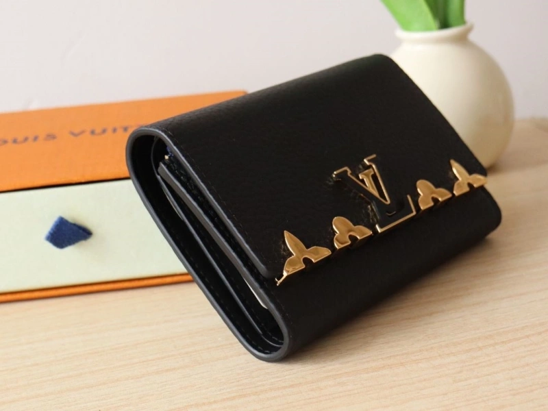 LV Wallets 4178A-0077