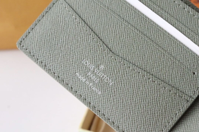 LV Wallets 4178A-0099